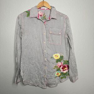 Johnny Was embroidered button down shirt Size: Small